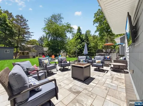 7 Willow Brook Road Hillsdale NJ 07642