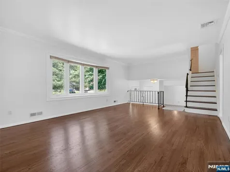 7 Willow Brook Road Hillsdale NJ 07642