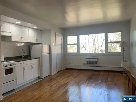 431 Grand Avenue Leonia NJ 07605