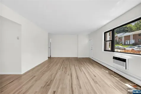 7 Colonial Drive Little Falls NJ 07424
