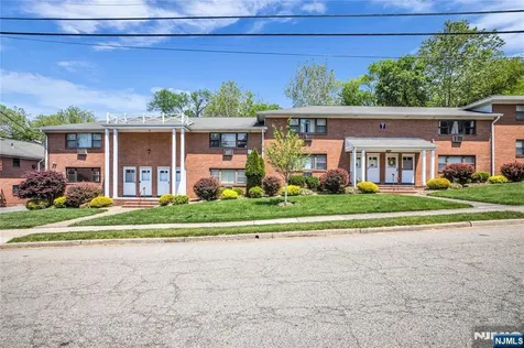 7 Colonial Drive Little Falls NJ 07424