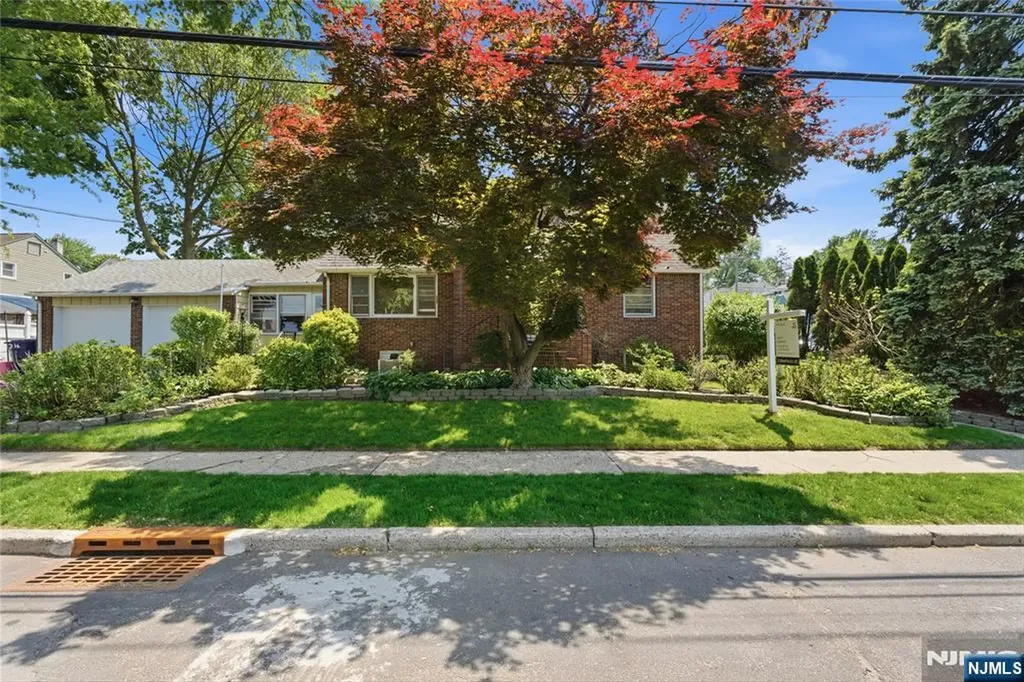 34 Rowland Avenue Hackensack NJ 07601