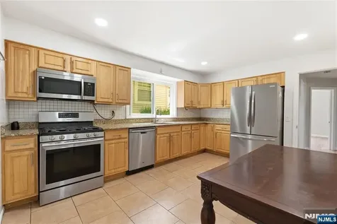 34 Rowland Avenue Hackensack NJ 07601