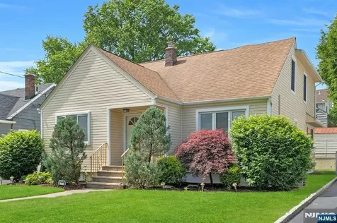 45 W Oldis Street Rochelle Park NJ 07662
