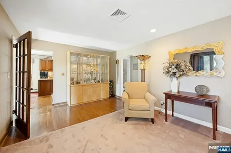 45 W Oldis Street Rochelle Park NJ 07662