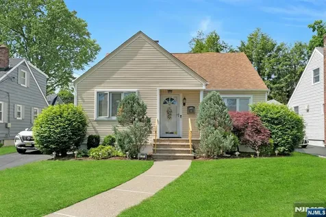 45 W Oldis Street Rochelle Park NJ 07662