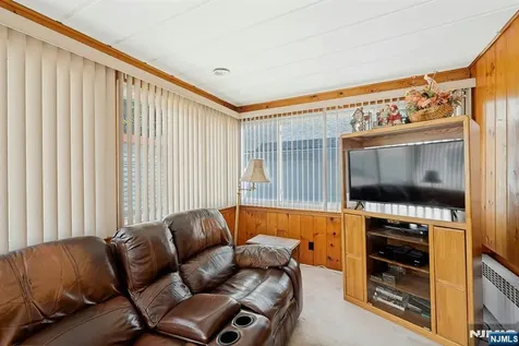 45 W Oldis Street Rochelle Park NJ 07662