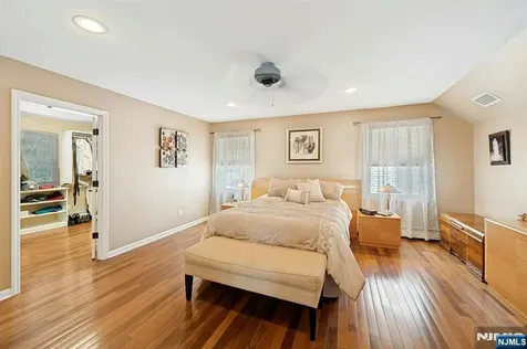 45 W Oldis Street Rochelle Park NJ 07662