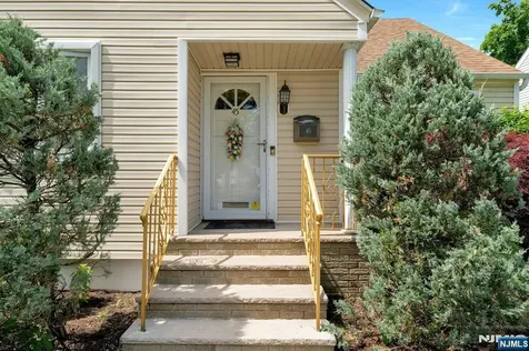 45 W Oldis Street Rochelle Park NJ 07662