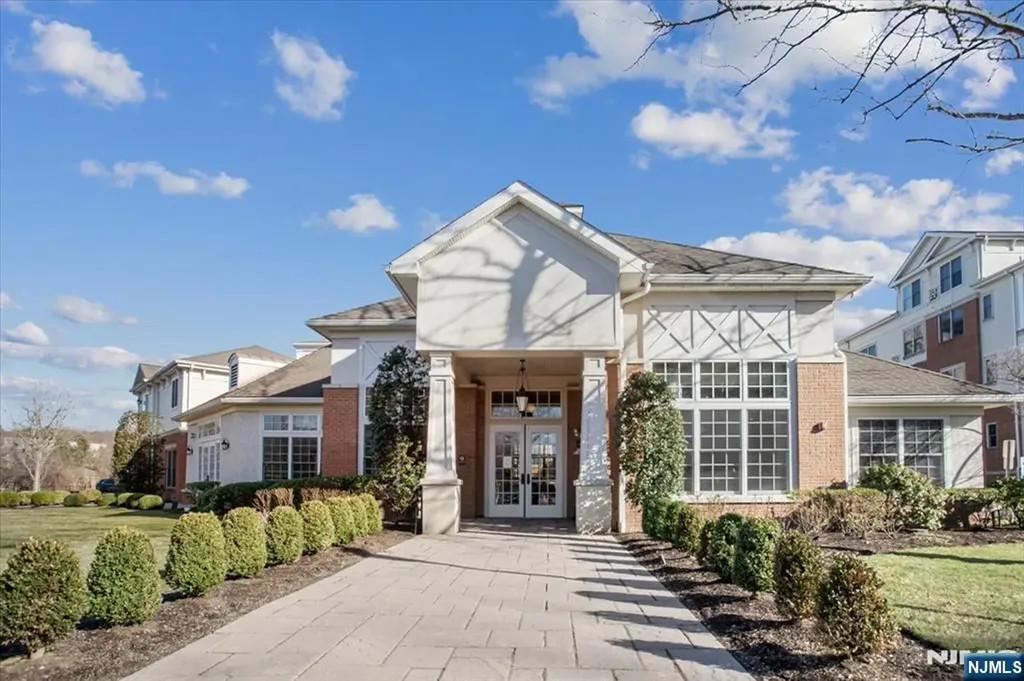 1101 The Plaza Tenafly NJ 07670