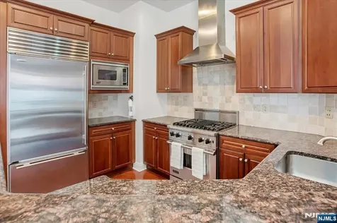 1101 The Plaza Tenafly NJ 07670