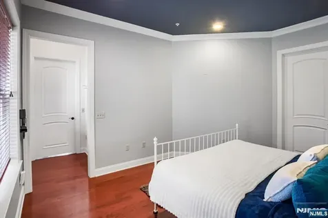 1101 The Plaza Tenafly NJ 07670