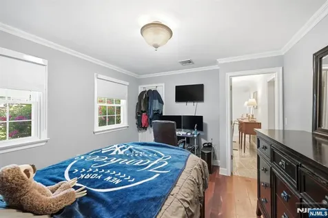 101 Walnut Street Oakland NJ 07436