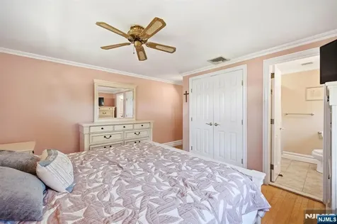101 Walnut Street Oakland NJ 07436