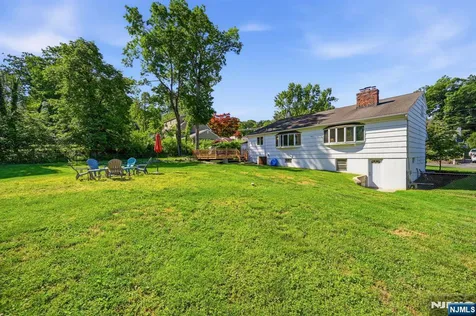 101 Walnut Street Oakland NJ 07436