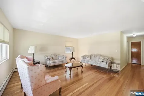 458 Stillwell Avenue Fort Lee NJ 07024