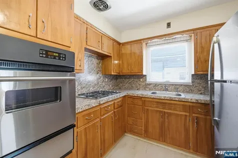 458 Stillwell Avenue Fort Lee NJ 07024