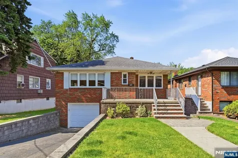 458 Stillwell Avenue Fort Lee NJ 07024