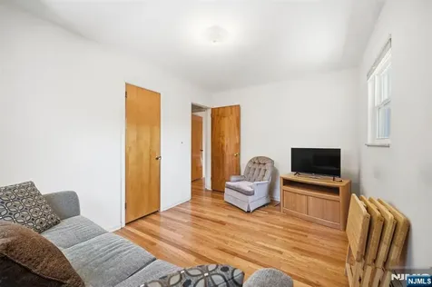 458 Stillwell Avenue Fort Lee NJ 07024