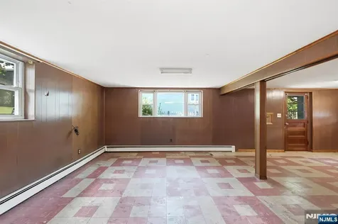 458 Stillwell Avenue Fort Lee NJ 07024