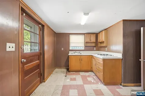 458 Stillwell Avenue Fort Lee NJ 07024