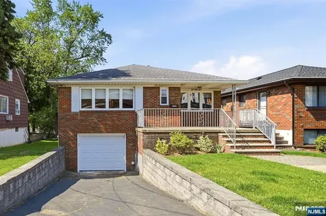 458 Stillwell Avenue Fort Lee NJ 07024