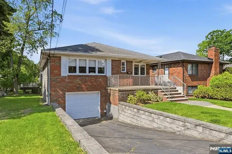 458 Stillwell Avenue Fort Lee NJ 07024