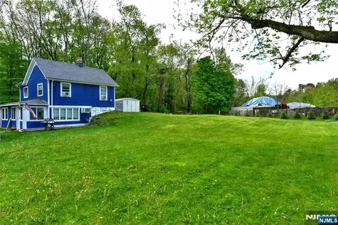 42 Kanouse Road West Milford NJ 07435