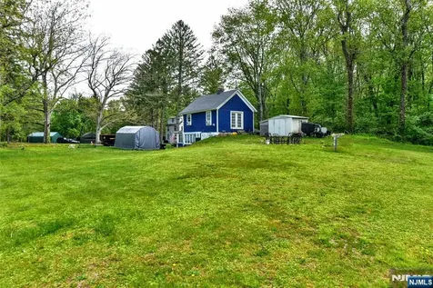 42 Kanouse Road West Milford NJ 07435