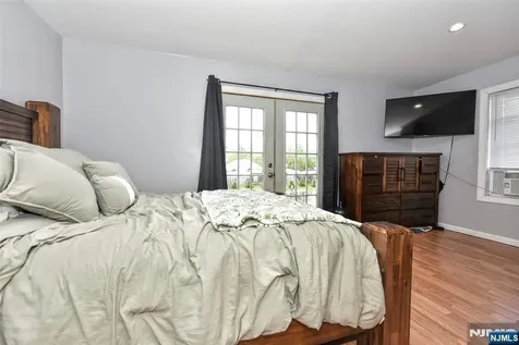 42 Kanouse Road West Milford NJ 07435