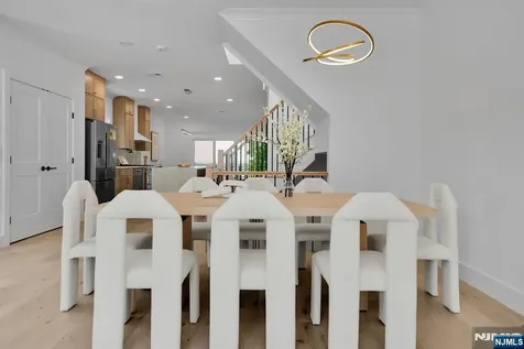 519 4th Street Palisades Park NJ 07650