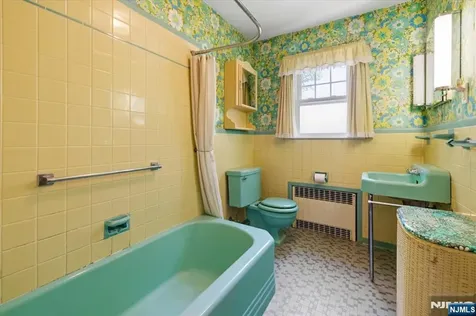 252 Saint Nicholas Avenue Hillsdale NJ 07642