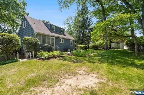 252 Saint Nicholas Avenue Hillsdale NJ 07642