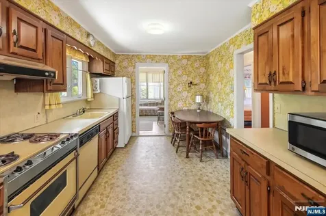 252 Saint Nicholas Avenue Hillsdale NJ 07642