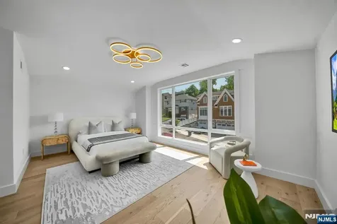 519 4th Street Palisades Park NJ 07650
