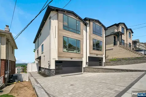 519 4th Street Palisades Park NJ 07650