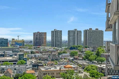 2000 Linwood Avenue Fort Lee NJ 07024