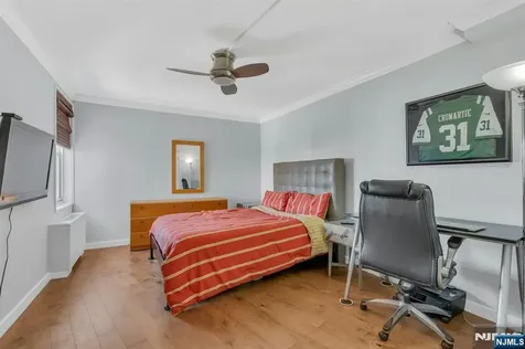 2000 Linwood Avenue Fort Lee NJ 07024