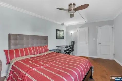 2000 Linwood Avenue Fort Lee NJ 07024