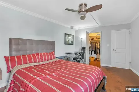 2000 Linwood Avenue Fort Lee NJ 07024