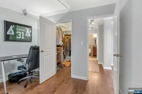 2000 Linwood Avenue Fort Lee NJ 07024