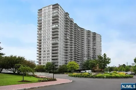 2000 Linwood Avenue Fort Lee NJ 07024