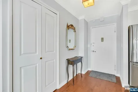 2000 Linwood Avenue Fort Lee NJ 07024