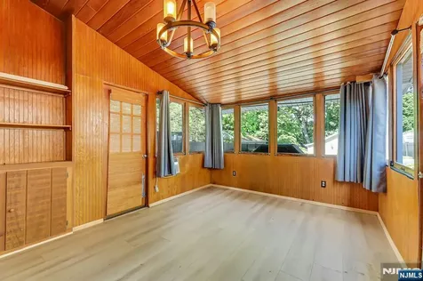 6 Colonial Court Dumont NJ 07628