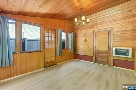 6 Colonial Court Dumont NJ 07628