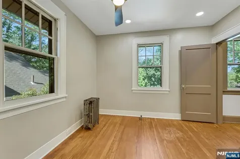 6 Colonial Court Dumont NJ 07628