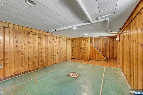 6 Colonial Court Dumont NJ 07628