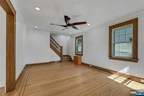 6 Colonial Court Dumont NJ 07628