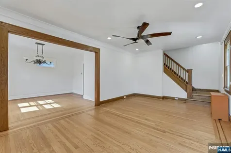 6 Colonial Court Dumont NJ 07628
