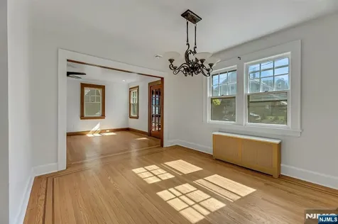 6 Colonial Court Dumont NJ 07628